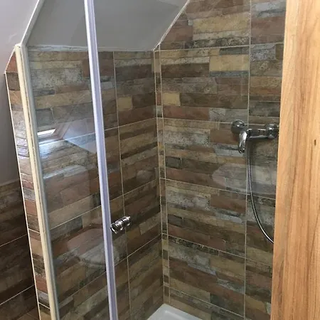 Apartmaji in sobe Tina