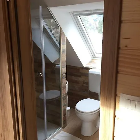 Hiša za goste Apartmaji in sobe Tina