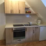 Apartmaji In Sobe Tina 3*