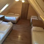 Apartmaji In Sobe Tina 3*