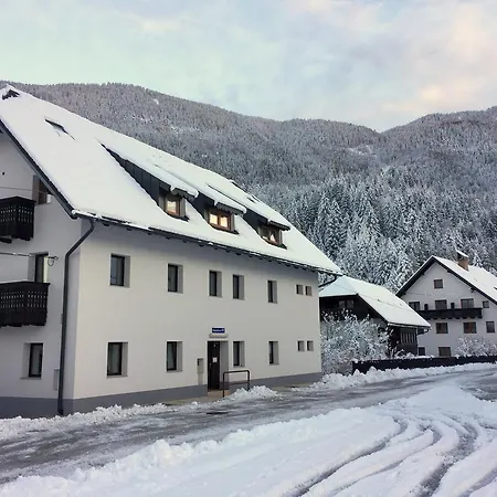 Apartmaji In Sobe Tina 3*