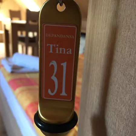 Apartmaji In Sobe Tina Pensión