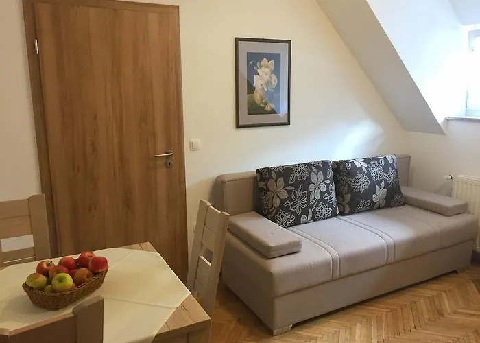 Apartmaji In Sobe Tina Kranjska Gora