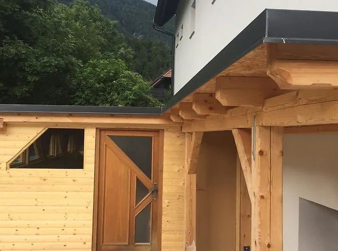 Apartmaji In Sobe Tina 3*