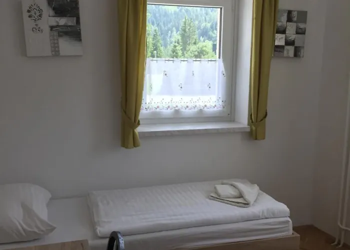 Apartmaji In Sobe Tina Affittacamere 3*